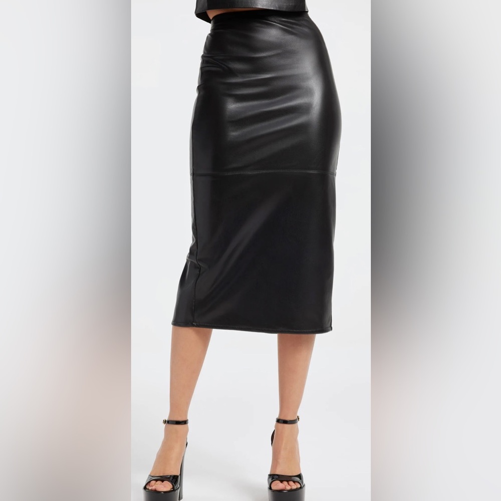Good American Black Faux Leather MIDI pencil skirt in size 10